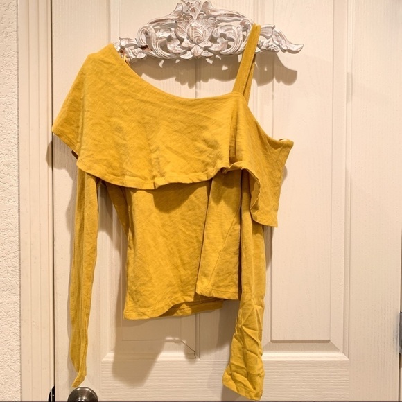 ANTHROPOLOGIE Asymmetrical Ruffle Top Gold NWT S - Picture 4 of 8